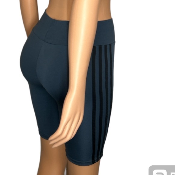 AQ - Sport Activewear Gray Black striped Biker Short 2 piece Set Size M NWT - Picture 7 of 17